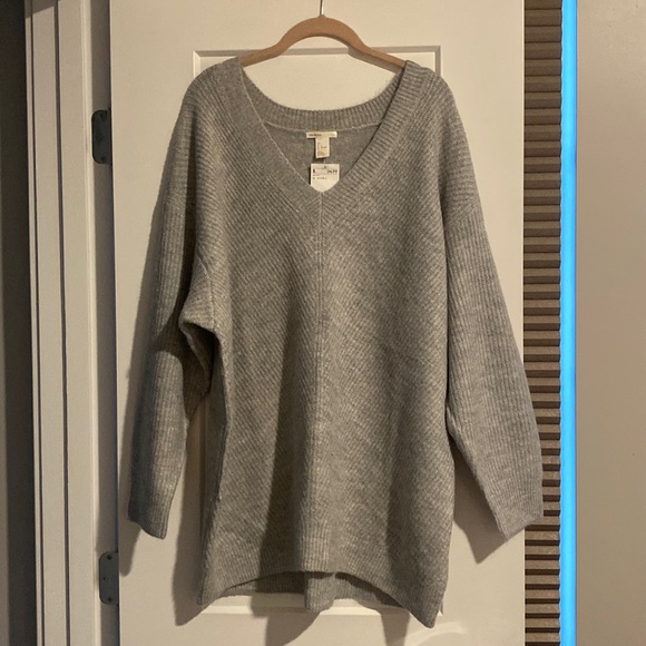 H&M Sweaters - NWT H&M Basic Oversized Sweater